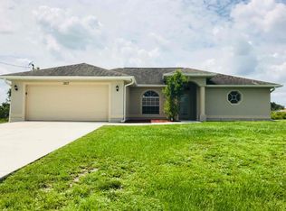 3207 21st St SW, Lehigh Acres, FL 33976