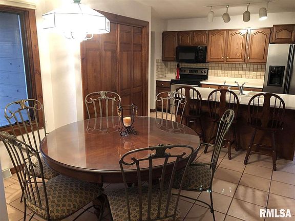 5th image of 8061 Oak Run Dr