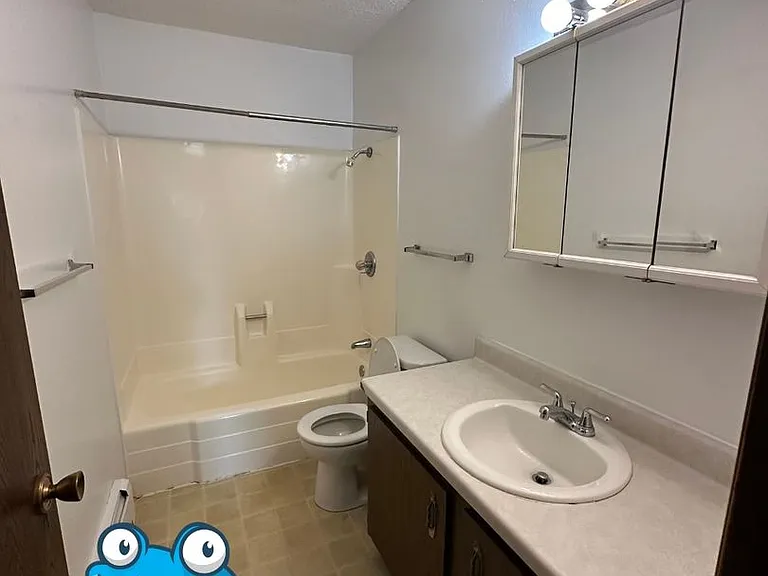 BK-North Hill Apartment — Photo 22