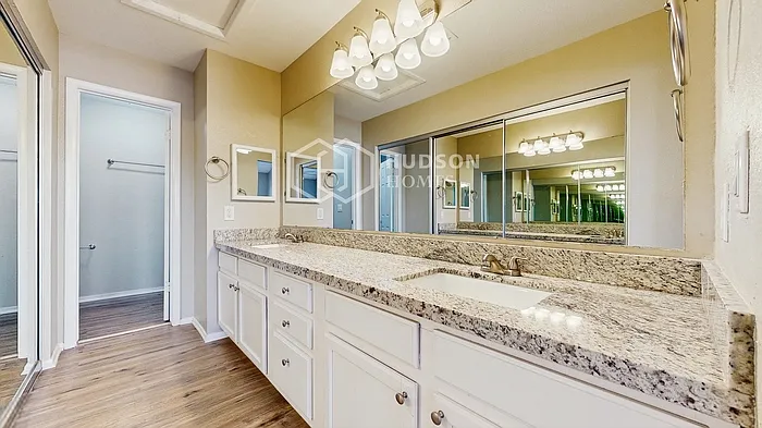 441 E Taro Ln — Photo 15