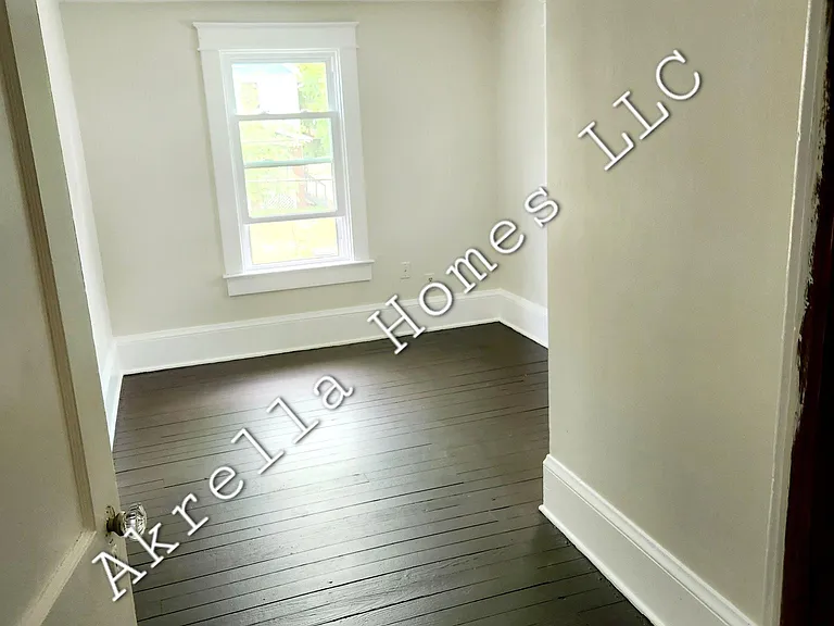351 Grand Ave — Photo 3