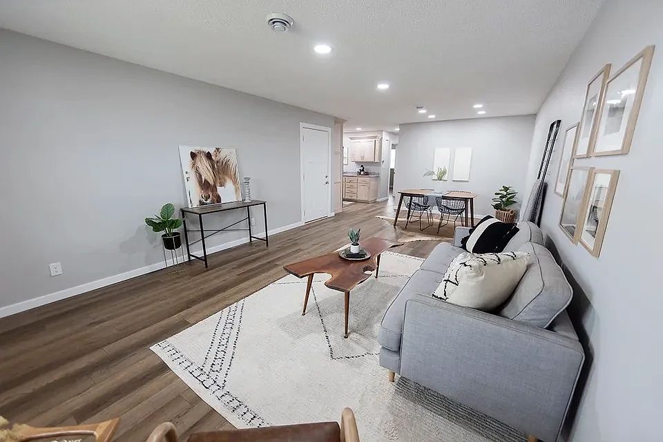 1st image of 728 W State Highway 174 APT 4