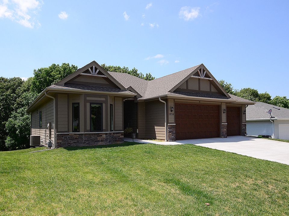 1st image of 19718 Sterling Ct