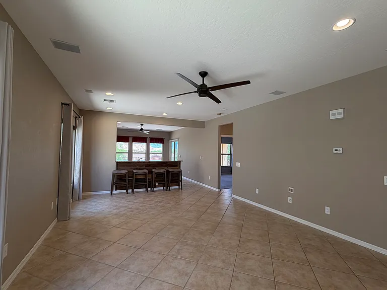 1072 Bunkhouse Ct — Photo 10