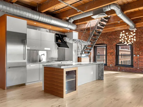 21 Wormwood St Unit 623, Boston, MA 02210