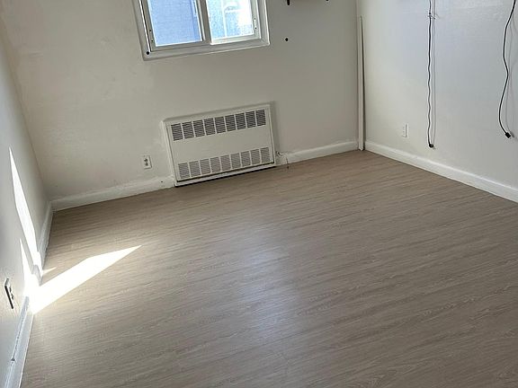 5th image of 15929 95th St Floor 2