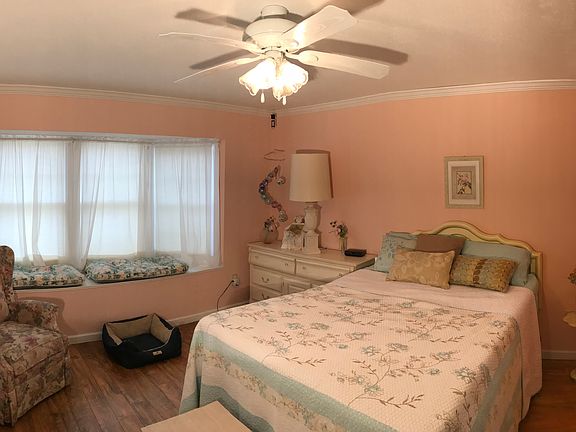 5th image of 402 N Morgan St