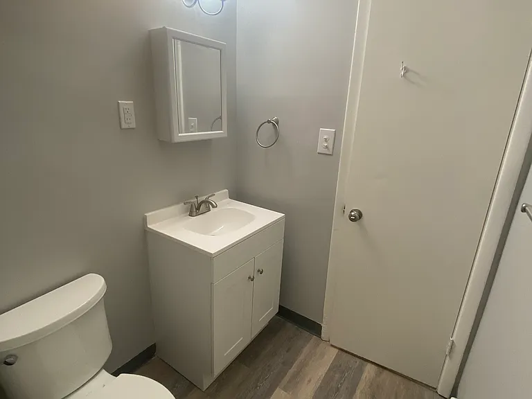 Creekside Apartments — Photo 18