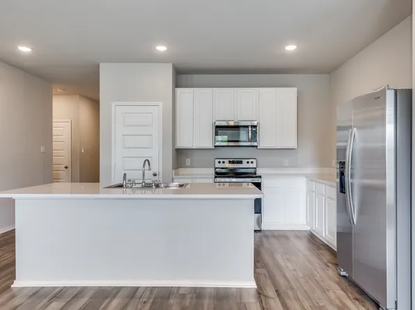 7916 Gangway Dr, Fort Worth, TX 76179