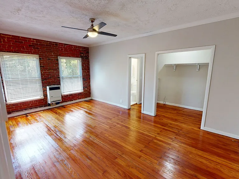 The President Apts...Completely Renovated Apartments...Pet Friendly..Great Location! CALL NOW! — Photo 17