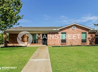 901 Wembley Rd, Arlington, TX 76014