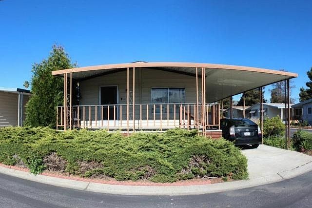 1st image of 482 Genoa Dr #482