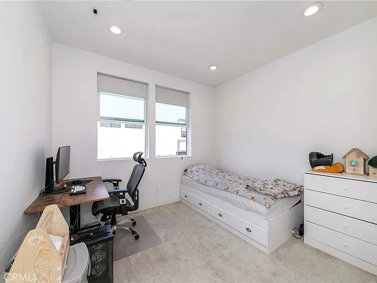 408 Hudson St — Photo 19