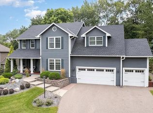 711 Bridle Ridge Rd, Eagan, MN 55123