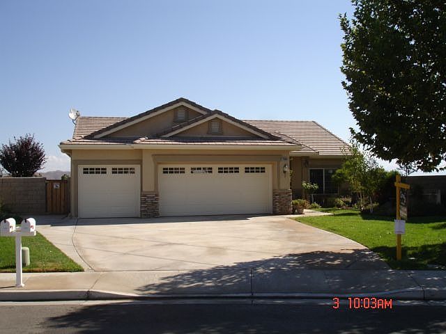 FRONT OF HOUSE