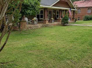 427 Forsyth St, Barnesville, GA 30204