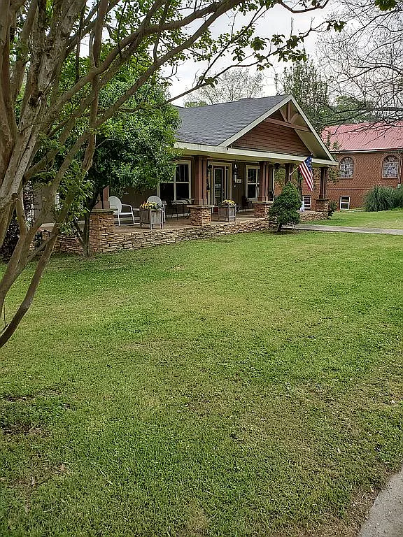 427 Forsyth St photo 1