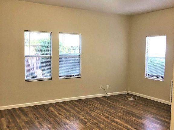 2nd image of 418 N Ogden Dr #3