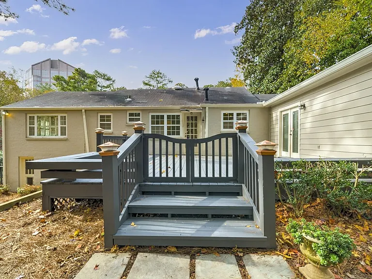 340 Allison Dr NE — Photo 26