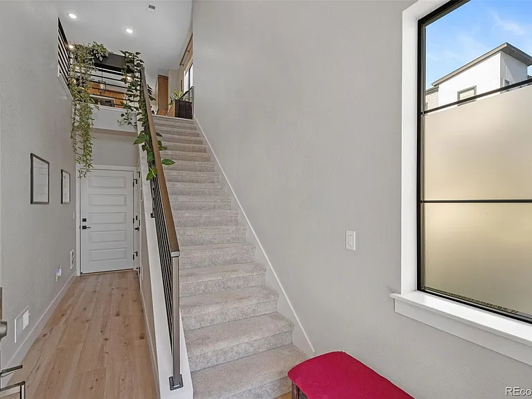 2012 S Holly St #1 — Photo 6