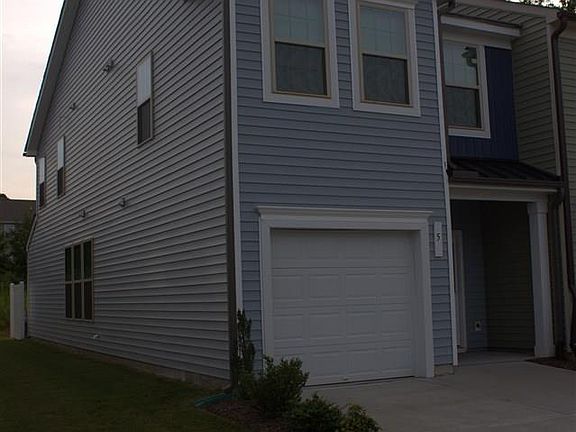 3rd image of 5 N Grey Abbey Dr
