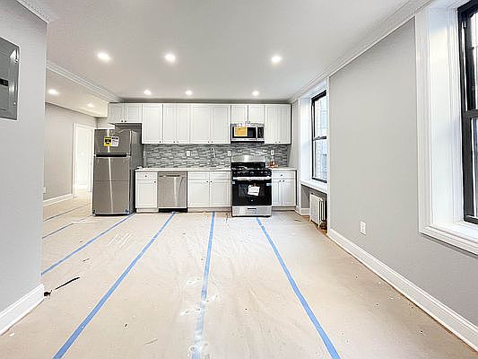 2nd image of 309 E 19th St APT 6G