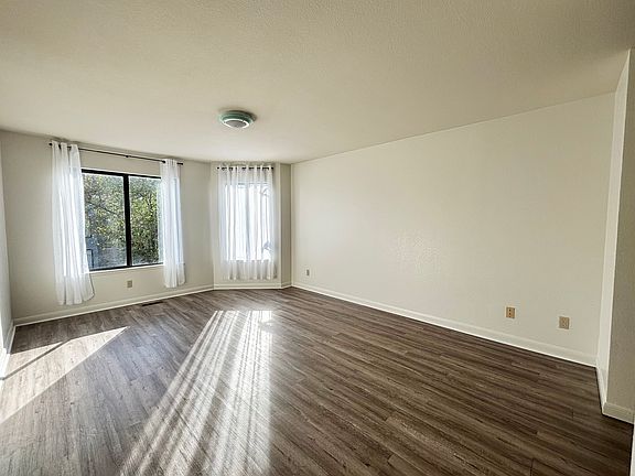 Bedroom #1 (Master Bedroom)