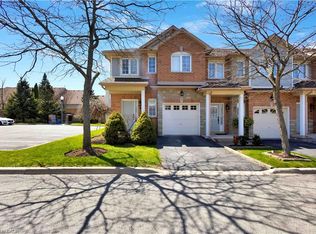 232 Stonehenge Dr #8, Hamilton, ON L9K 1R5