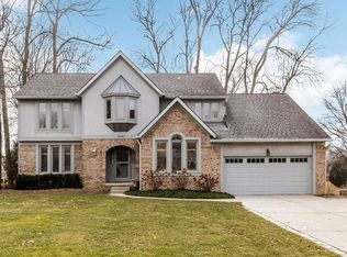 9797 Hounsdale Dr NW, Pickerington, OH