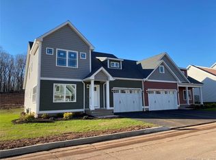 5 Squires Ln #73, North Haven, CT 06473