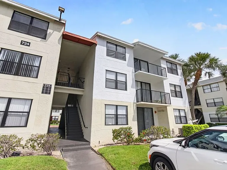 724 Executive Center Dr #31-8-31 — Photo 15