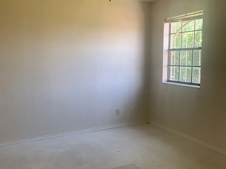 3103 E Price St — Photo 7