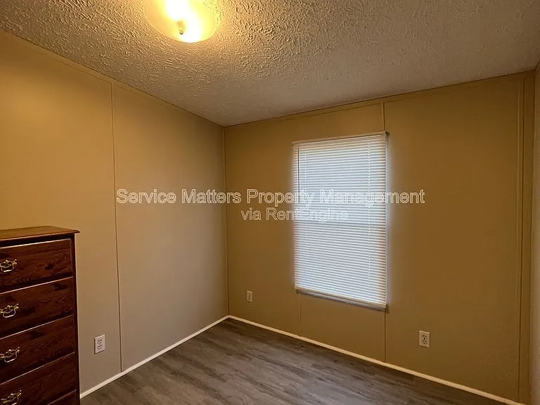 4819 Douglas Dr — Photo 11