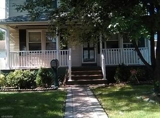 443 Wheatsheaf Rd, Roselle, NJ 07203