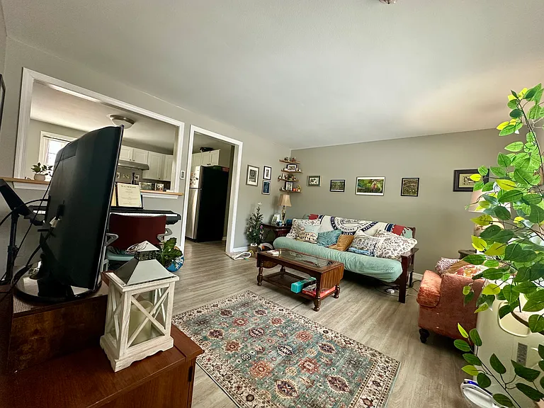 39 Old Amherst Rd #B3 — Photo 6