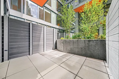 255 Lorimer St #131 Photo 1