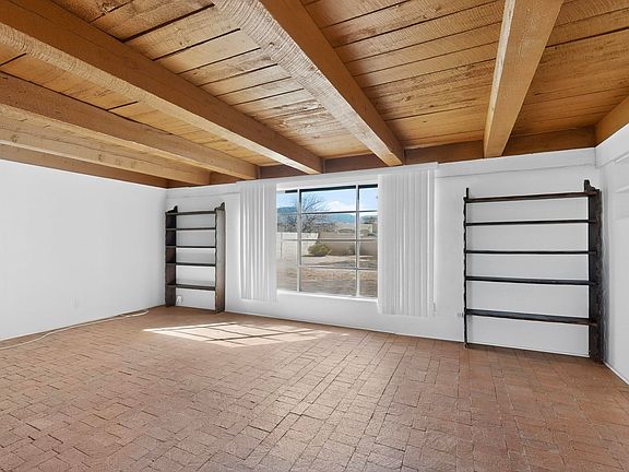 5th image of 100 Tyler Rd NW