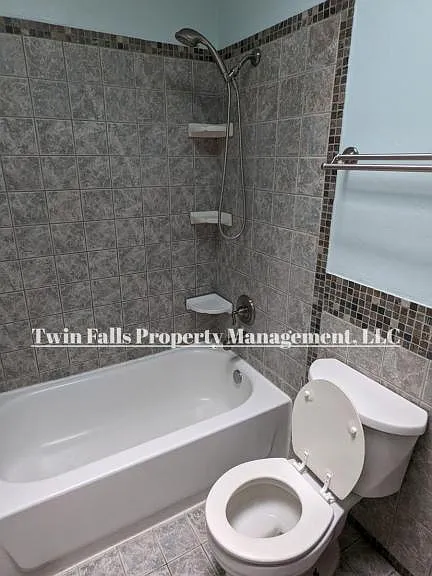 2121 Sherry Cir — Photo 14