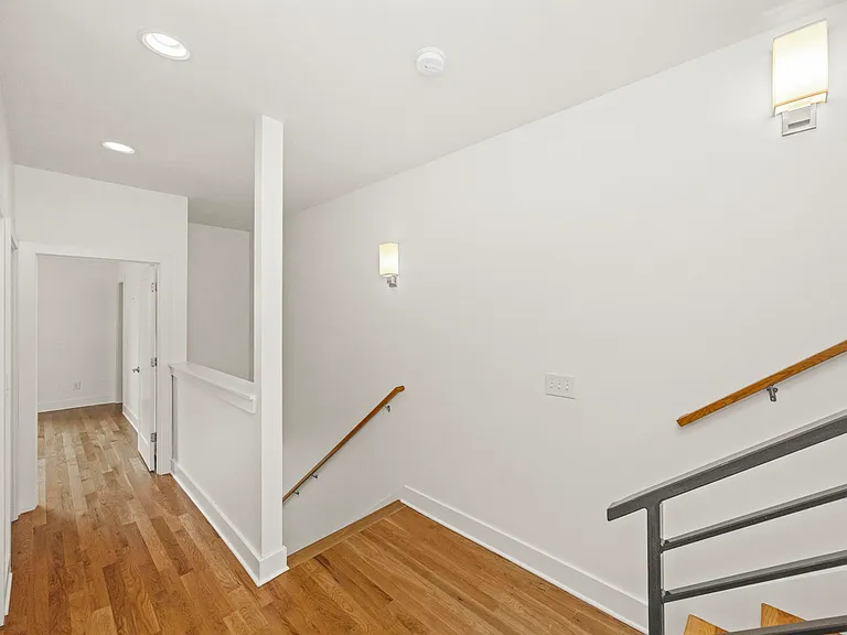 1428 12th Ave S — Photo 32