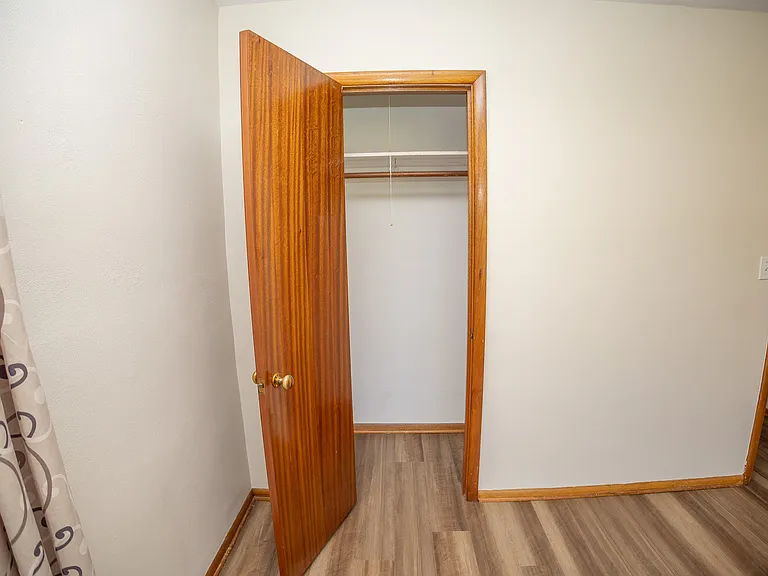 2401 Willow Dr — Photo 15