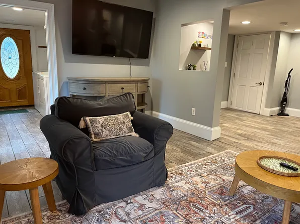 131 Kimball Rd, Amesbury, MA 01913