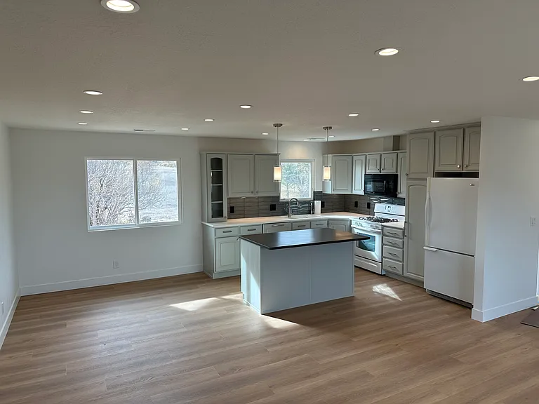 2565 S State Road 32 — Photo 12