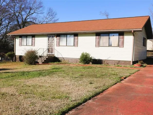 1935 John Calvin Ave, College Park, GA 30337