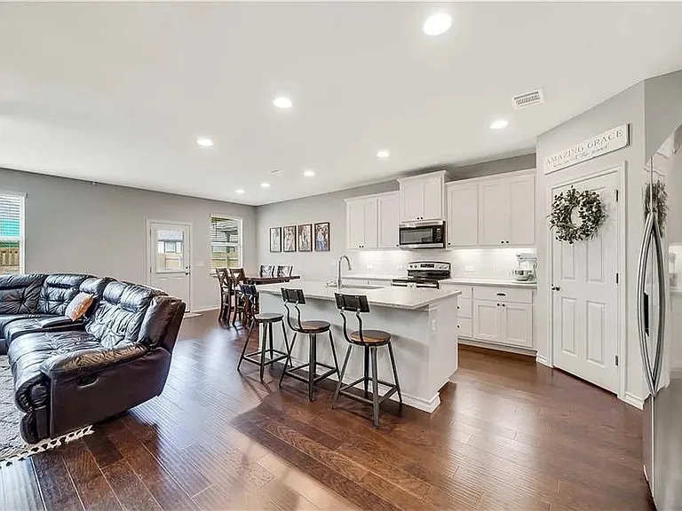 112 Magna Ln — Photo 7