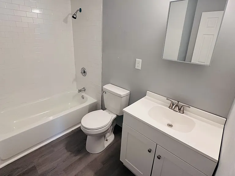 1632 N James H McGee Blvd #B — Photo 8