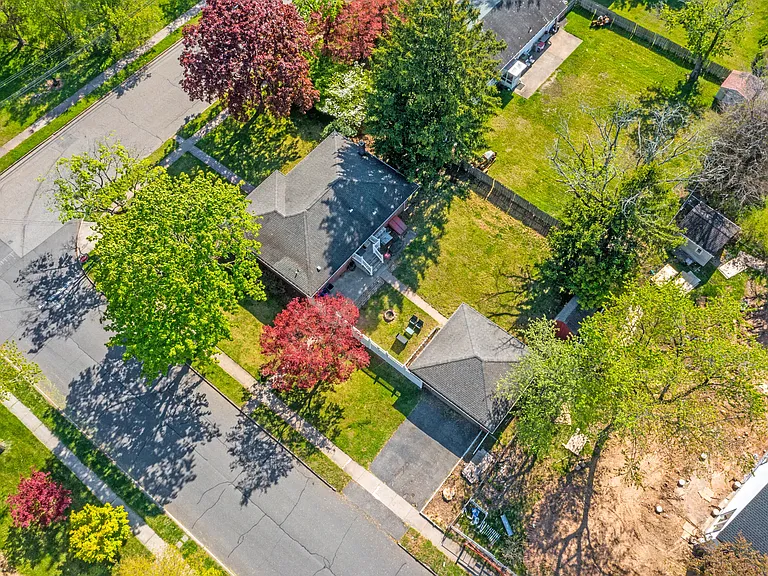 38 Carlson Ct — Photo 27