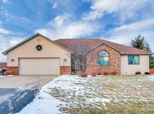 W3062 Springfield Dr, Appleton, WI 54915