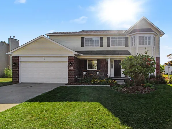 1452 Carston Ln, Chelsea, MI 48118