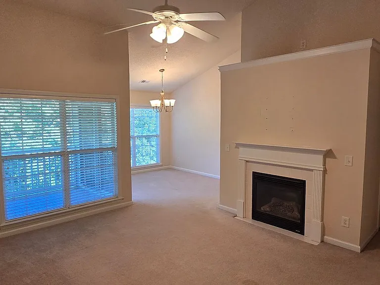 130 Shallowford Reserve Dr #303 — Photo 12