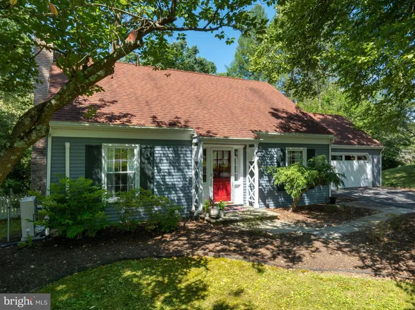 1659 N Cherry Hill Rd, State College, PA 16803